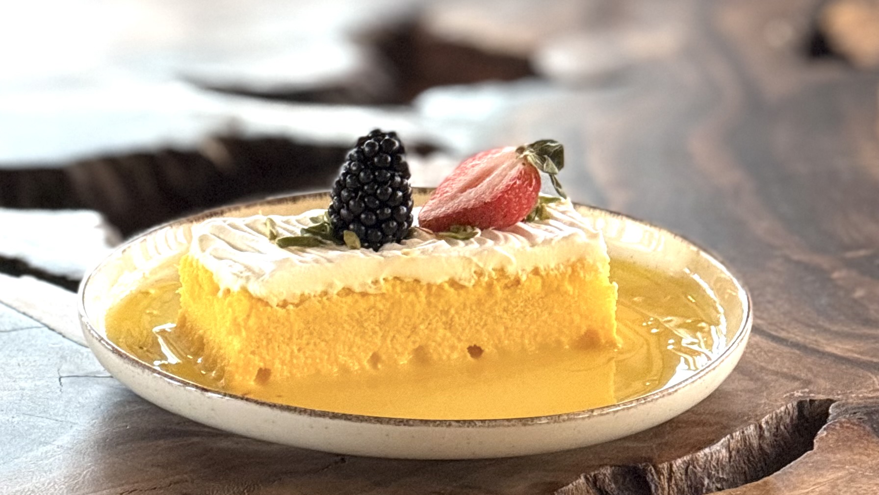 Saffron Cake 